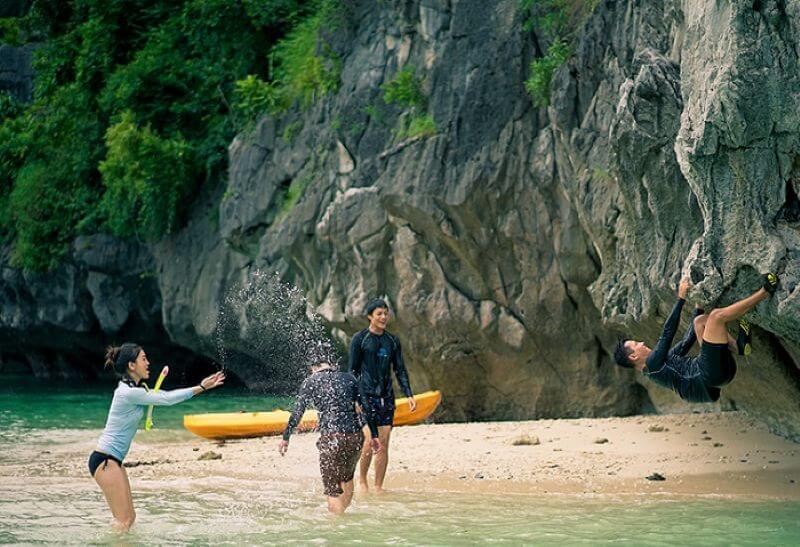 three-peaches-islet-in-lan-ha-bay-hidden-paradise-near-cat-ba.jpg