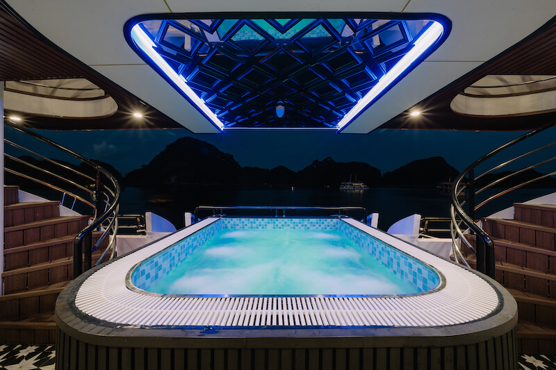 Swimming pool on Bonita