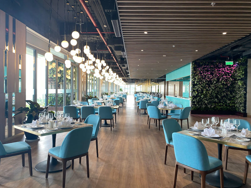 Seafood buffet restaurant in Cat Ba 2