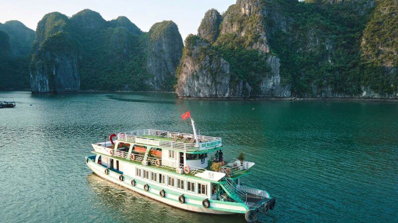 best-lan-ha-bay-cruises-from-luxury-to-budget-options.jpg