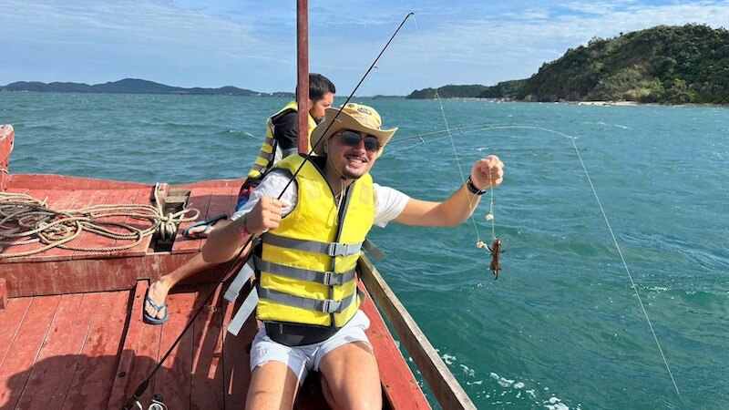 Fishing in Co To island