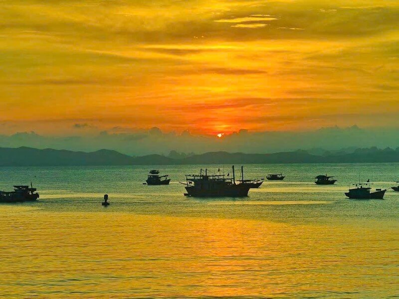 Sunset on Co To island