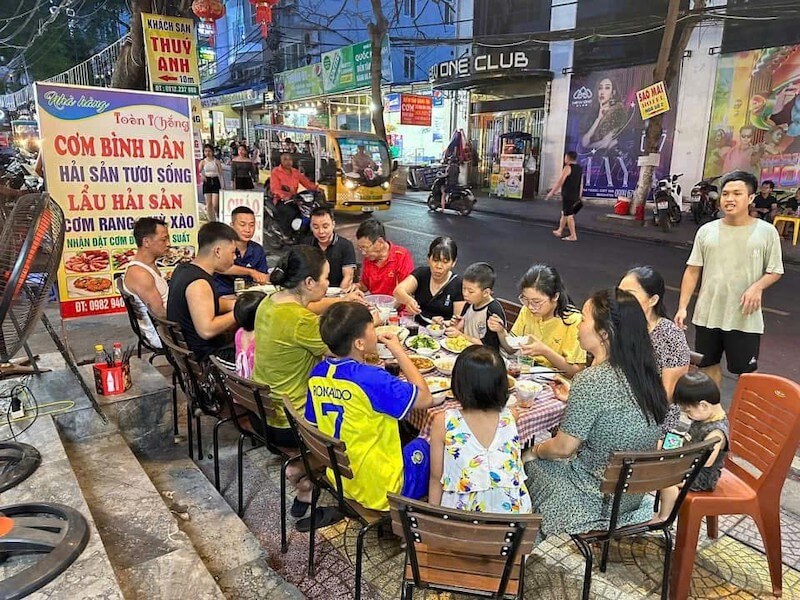 Budget local restaurant 10