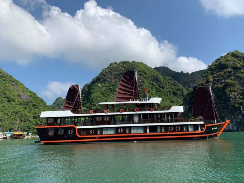 top-4-best-lan-ha-bay-overnight-cruises-from-cat-ba.jpg