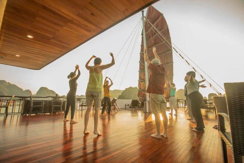 top-4-best-lan-ha-bay-overnight-cruises-from-cat-ba.jpg