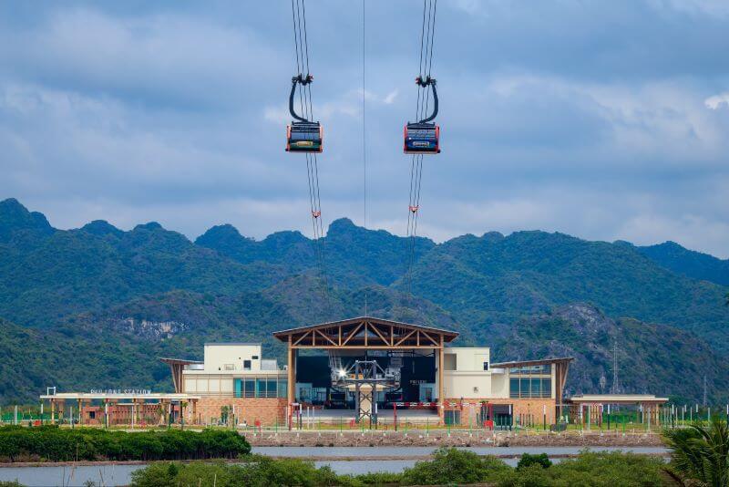 Cable-car-cat-ba-guide.jpg