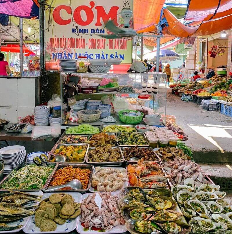cat-ba-market-dive-into-fresh-seafood-and-island-culture.jpg