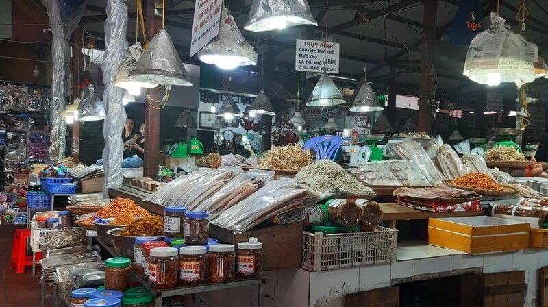 cat-ba-market-dive-into-fresh-seafood-and-island-culture.jpg