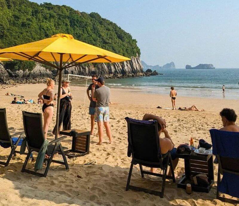 cat-co-1-beach-a-popular-cat-ba-spot-for-swimming-and-relaxing.jpg