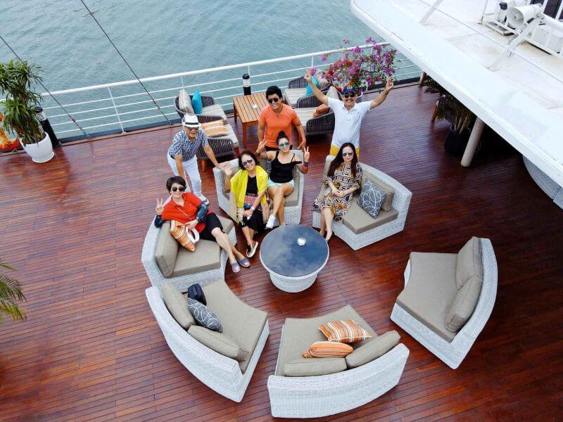 ha-long-catamaran-5-star-cruise-–-explore-lan-ha-bay-in-one-day.jpg
