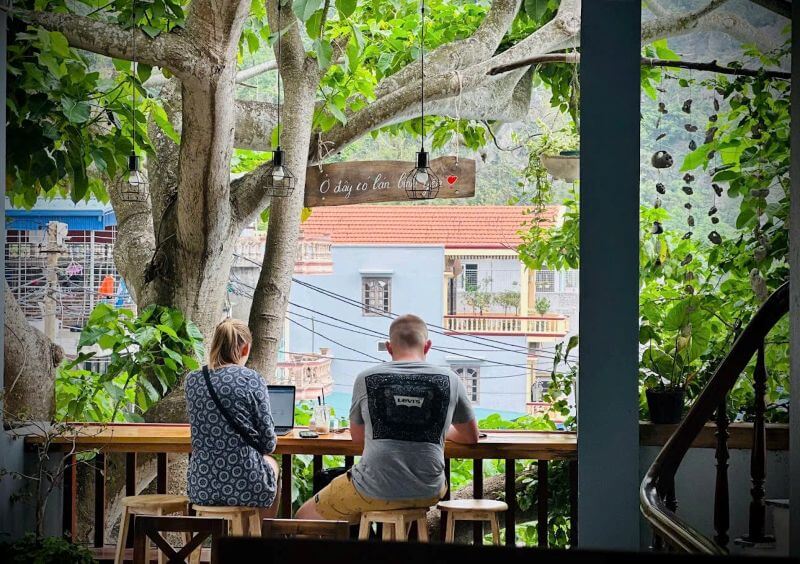 best-cafes-in-cat-ba-top-12-chill-spots-for-coffee-lovers.jpg