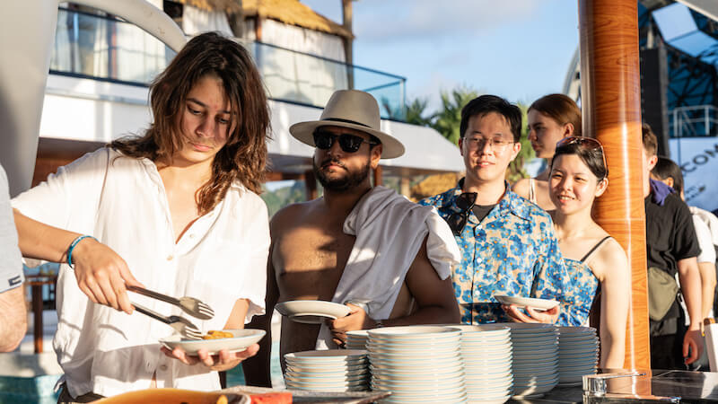 Dolphin Ha Long day cruise 15