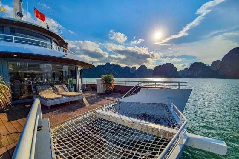ha-long-and-lan-ha-bay-day-cruise-from-tuan-chau-pier.jpg