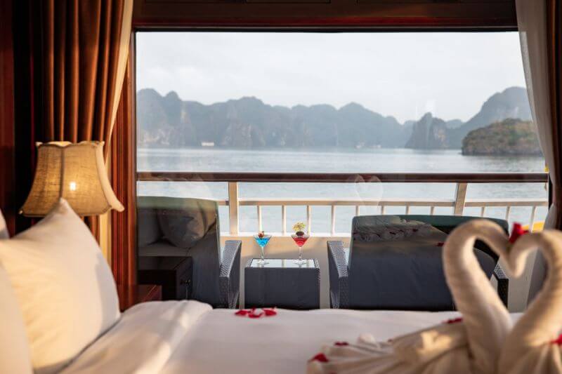 dora-cruise-5-star-overnight-lan-ha-bay-trip-from-tuan-chau-marina.jpg