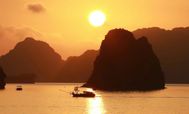 Sunset on Lan Ha Bay