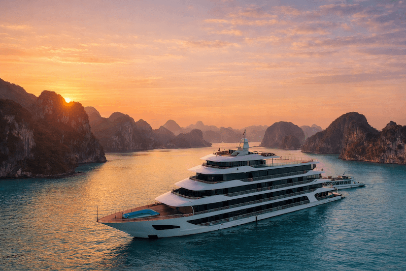 Halora Nova 6 star overnigt cruise