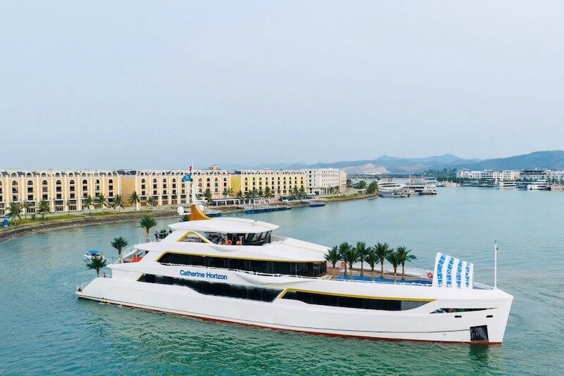 Catherine Horizon 6 star day cruise