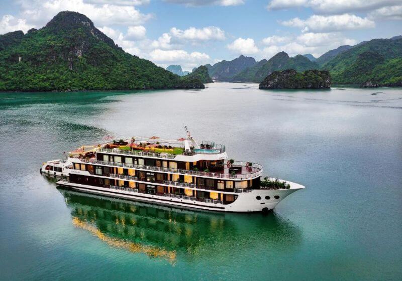 lan-ha-ha-long-overnight-cruises-from-tuan-chau-5-best-options.jpg