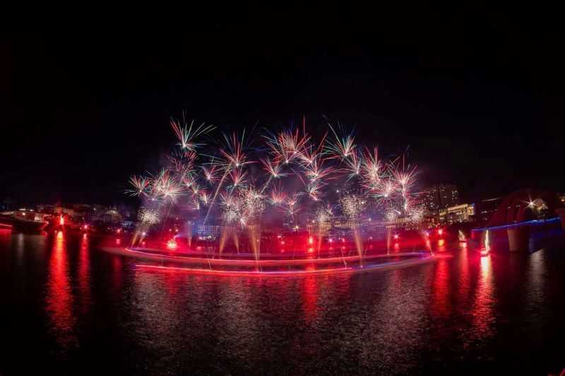 symphony-of-the-green-island-a-breathtaking-night-show-in-cat-ba.jpg