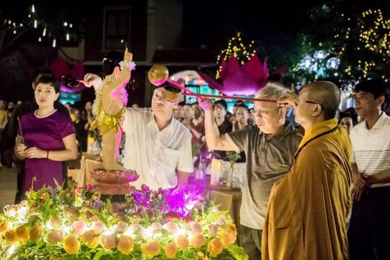 linh-quang-temple-the-oldest-spiritual-site-on-cat-ba-island.jpg