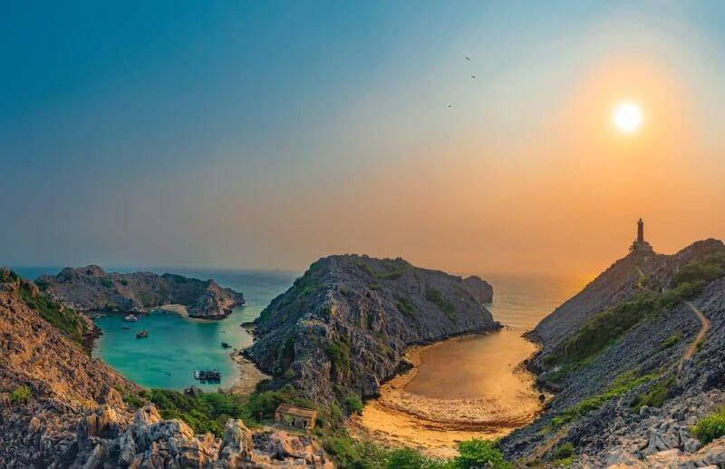 long-chau-island-the-hidden-dragon-eye-near-cat-ba.jpg