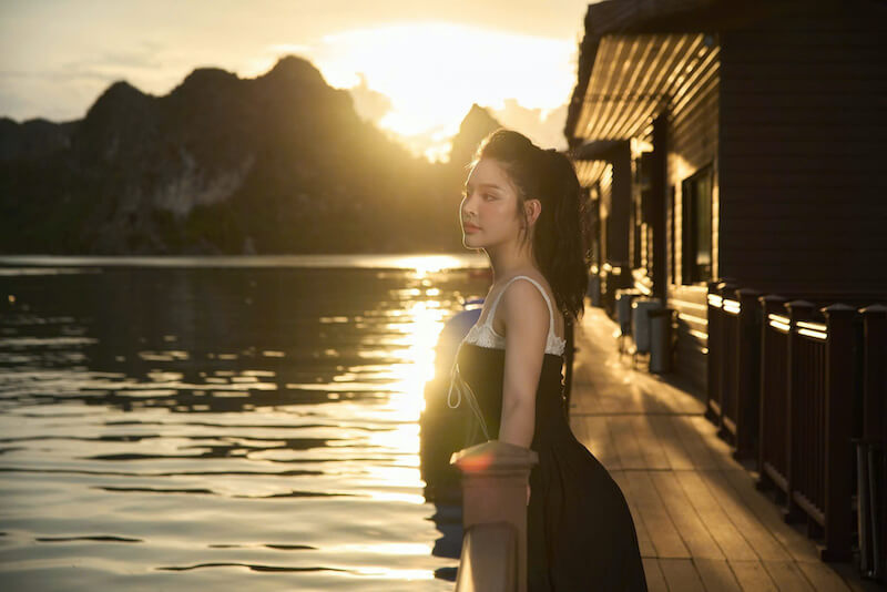 Sunset view on Lan Ha Bay