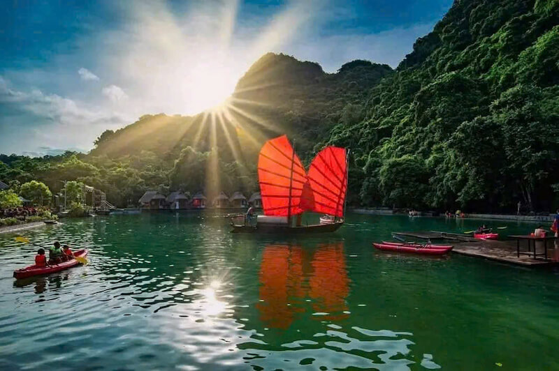 Sunrise on Lan Ha Bay