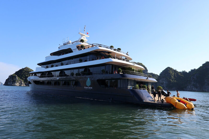 Oasis Bay Party 5 star overnight cruise 1