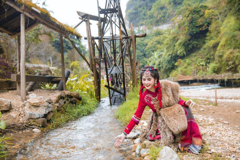 Cat Cat village Waterfall