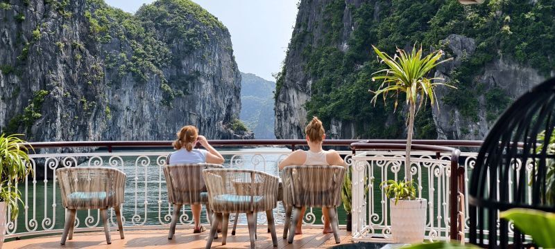 serenity-premium-cruise-4-stars-one-day-to-explore-lan-ha-bay.jpg