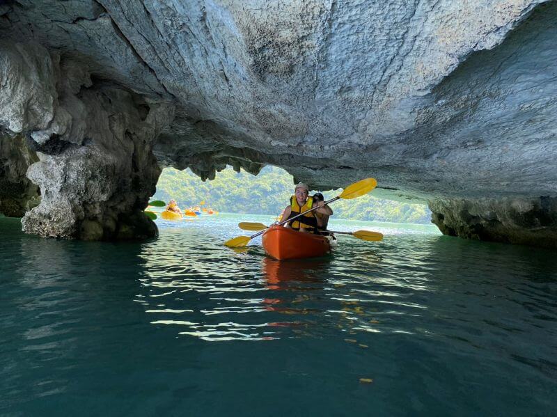 serenity-premium-cruise-4-stars-one-day-to-explore-lan-ha-bay.jpg