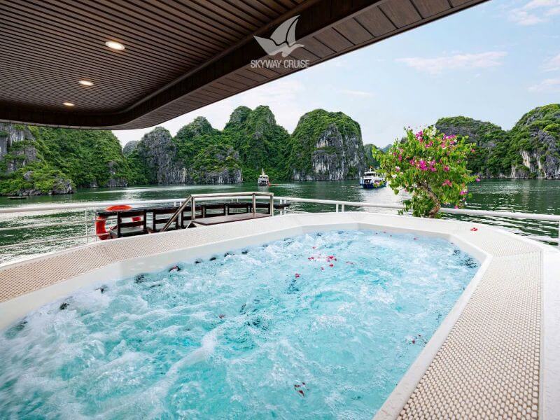 skyway-5-star-cruise-cat-ba-enjoy-a-luxurious-escape-on-the-bay.jpg