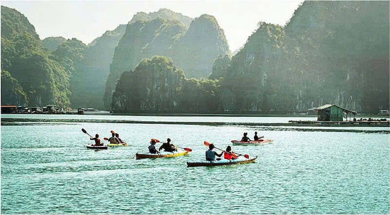 kayak on Lan Ha Bay