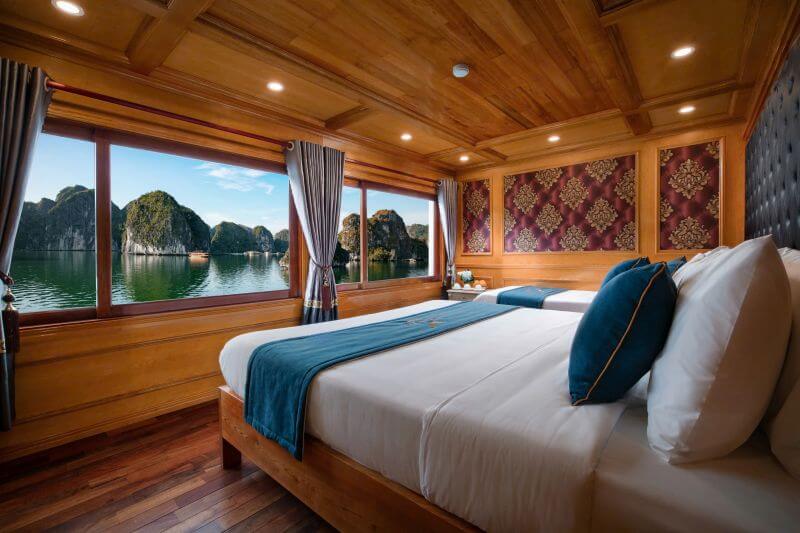 venezia-cruise-3-star-overnight-journey-in-halong-and-lan-ha-bay.jpg