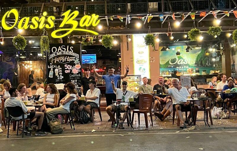 western-restaurants-in-cat-ba-7-must-try-spots.jpg