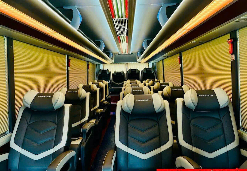 Ninh Binh 18 seated bus